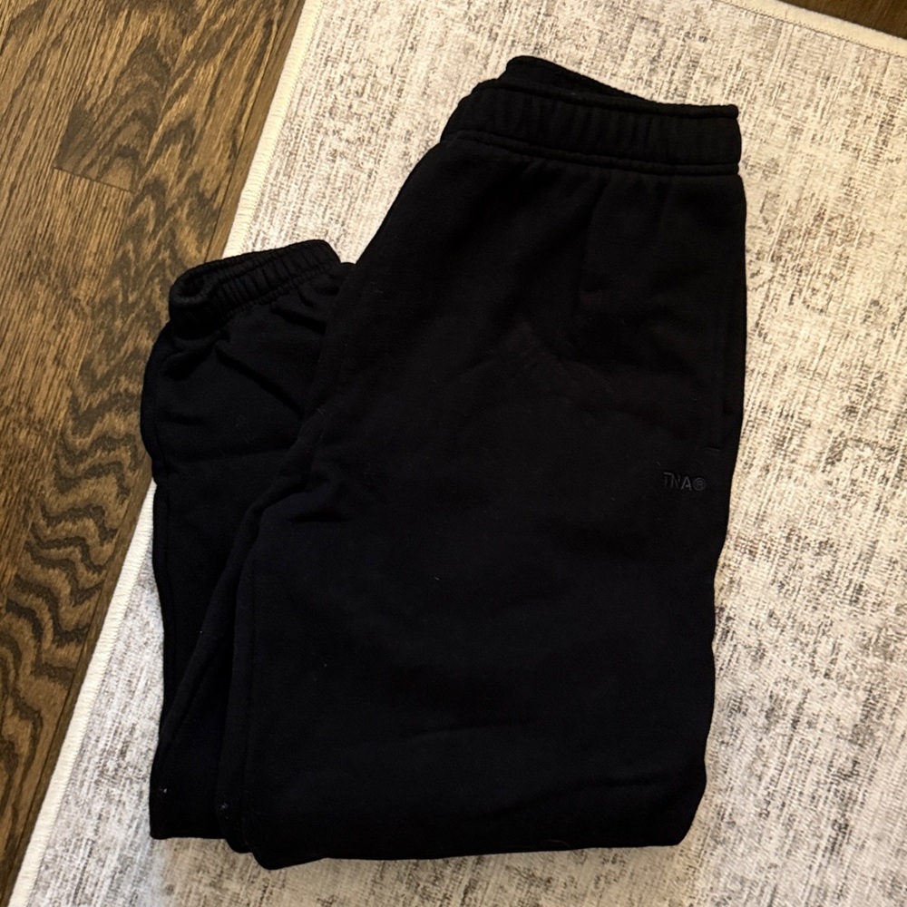 Aritzia TNA Cozy Fleece Mega Sweatpants - Black